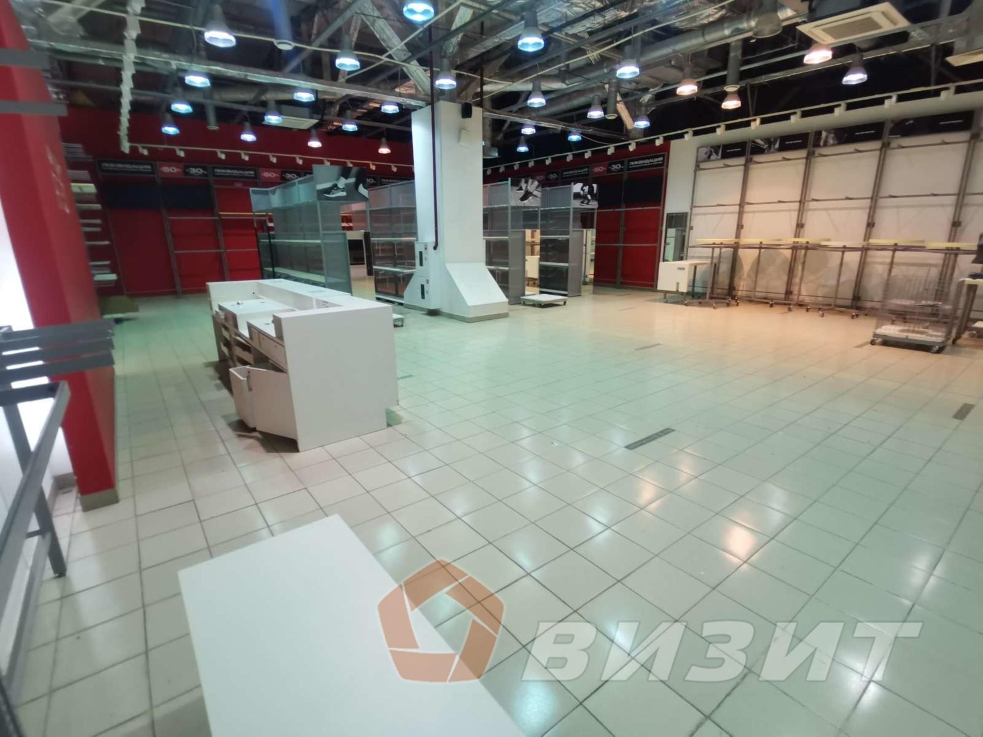 Сдать торговое помещение за 131 000 рублей на Заводское шоссе, 111