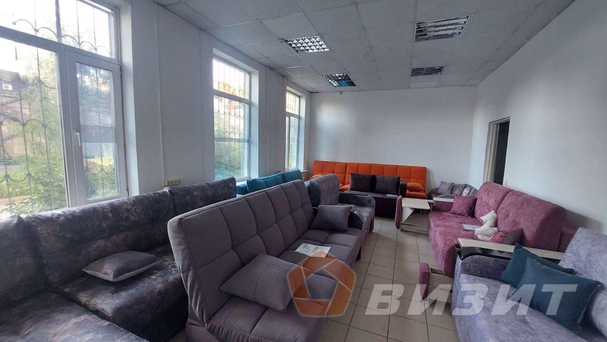 Сдать торговое помещение за 92 650 рублей на Победы улица, 5