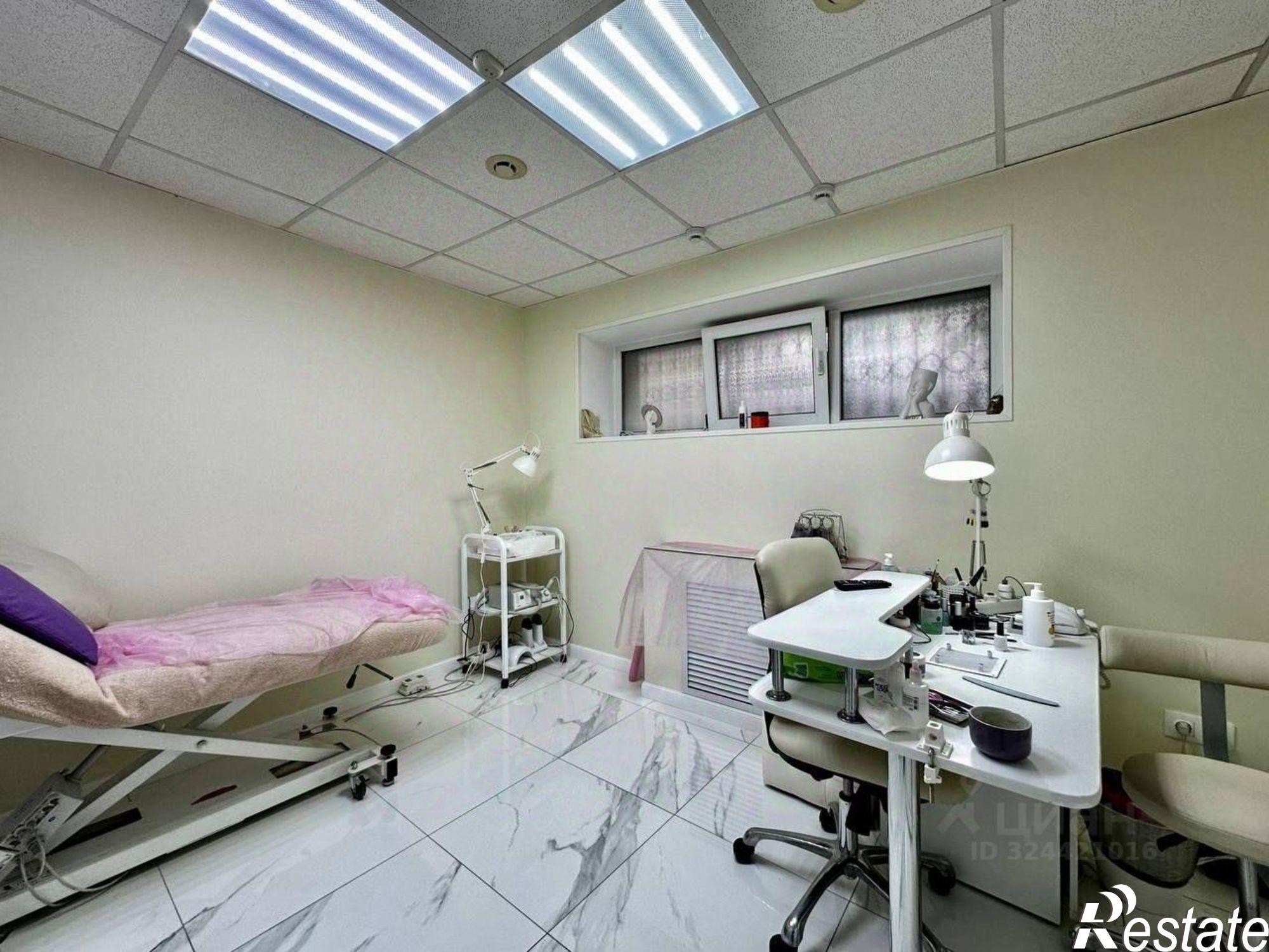 Купить помещение свободного назначения за 17 524 500 рублей на ул Садовая, 225