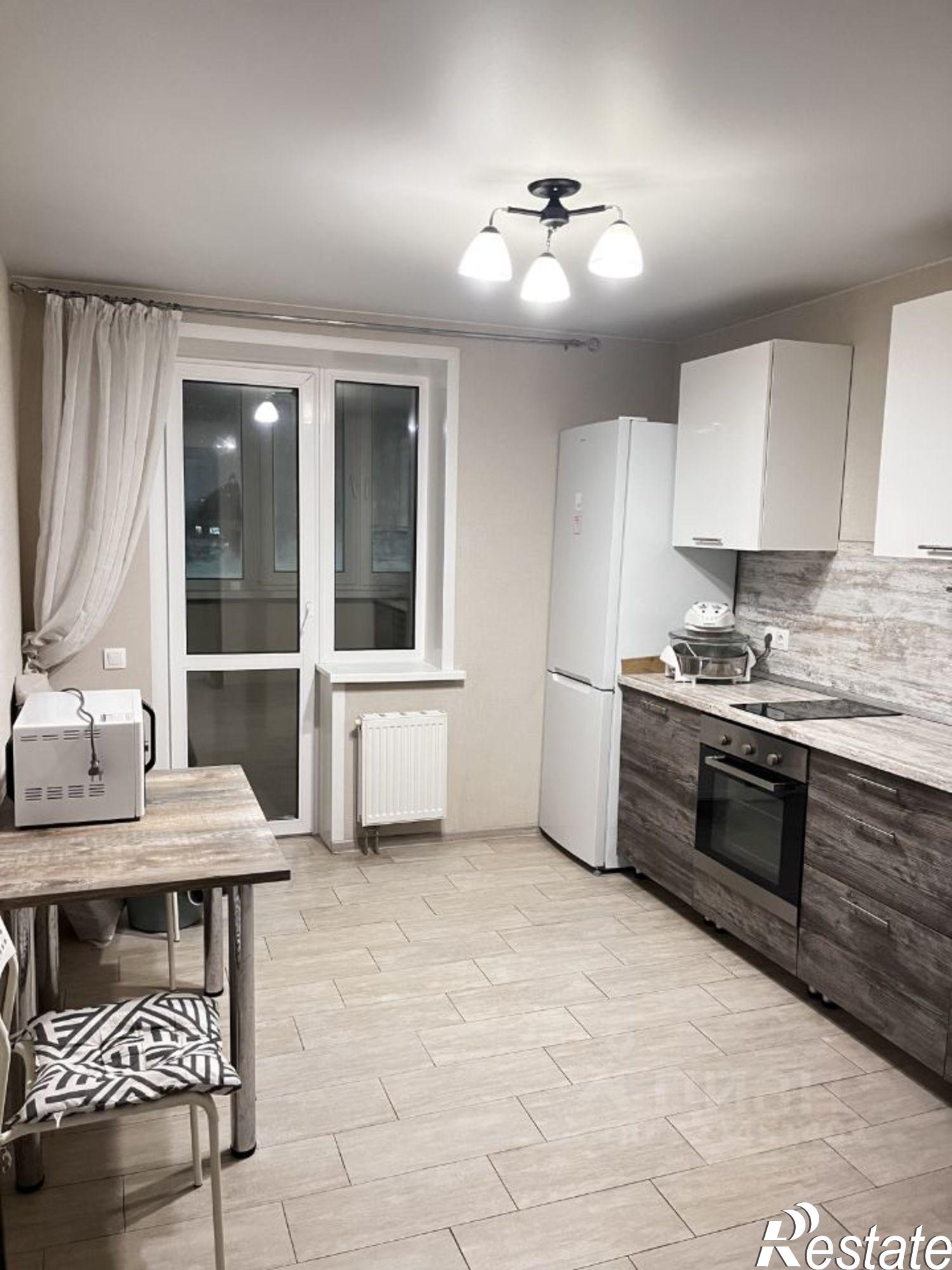 Сдать квартиру за 35 000 рублей на Революционная улица, 101В