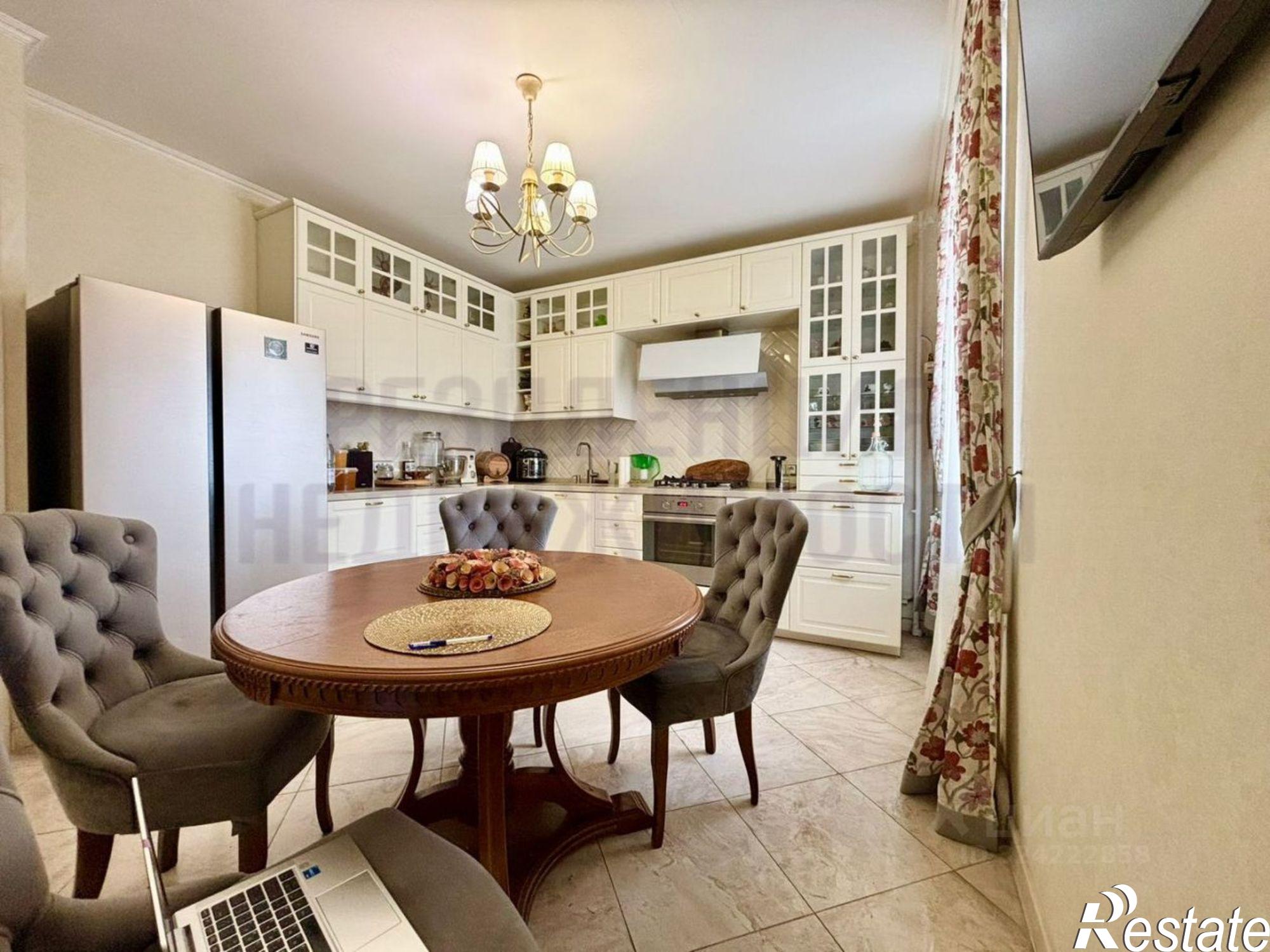 Купить квартиру за 25 000 000 рублей на улица Братьев Коростелёвых, 79