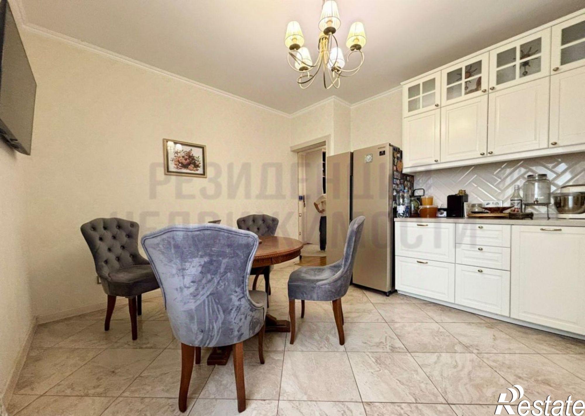 Купить квартиру за 25 000 000 рублей на улица Братьев Коростелёвых, 79