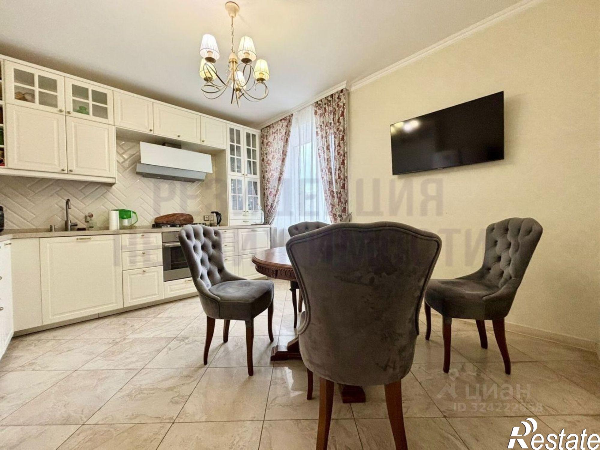 Купить квартиру за 25 000 000 рублей на улица Братьев Коростелёвых, 79