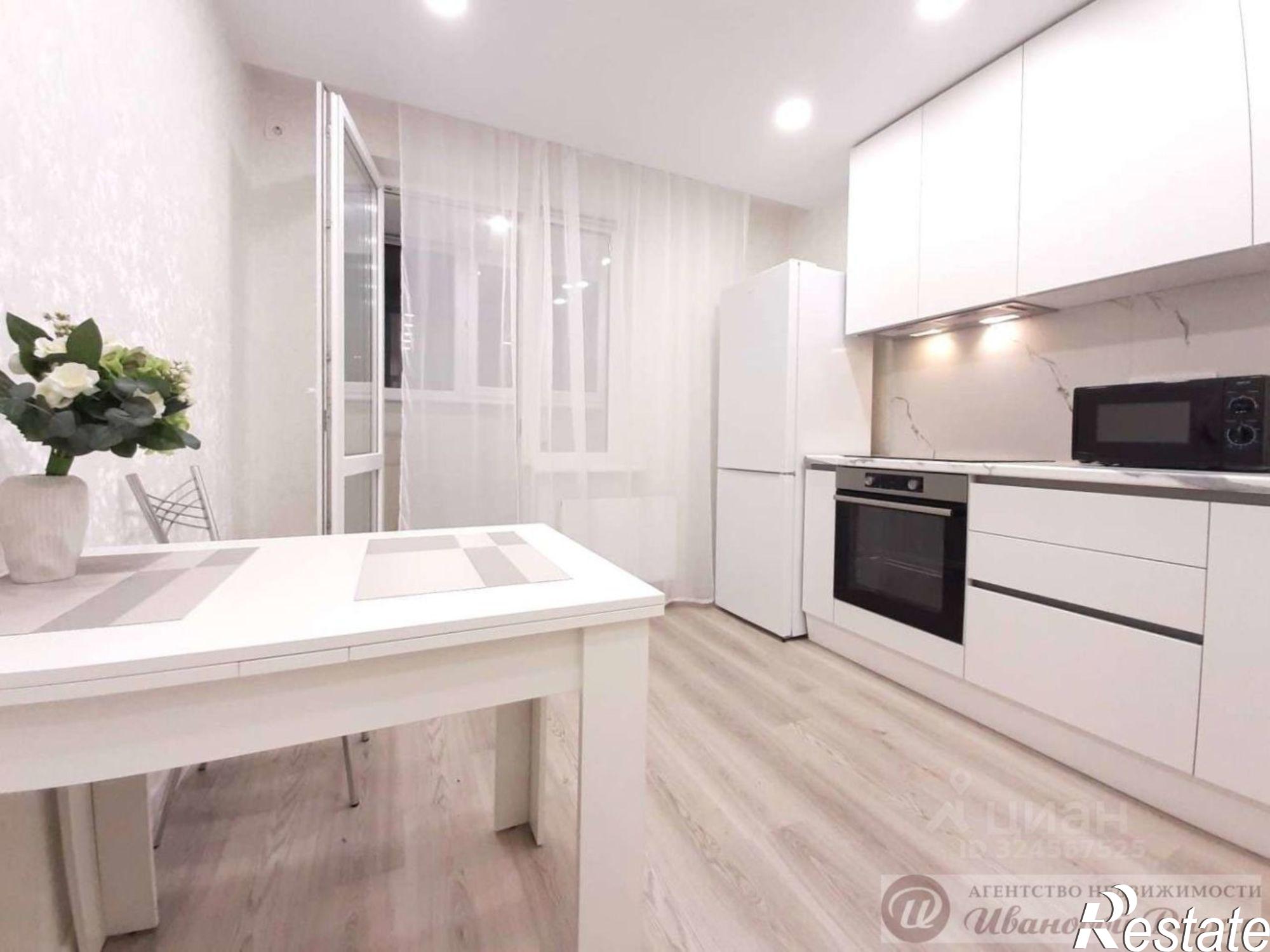 Сдать квартиру за 40 000 рублей на Революционная улица, 101В к2