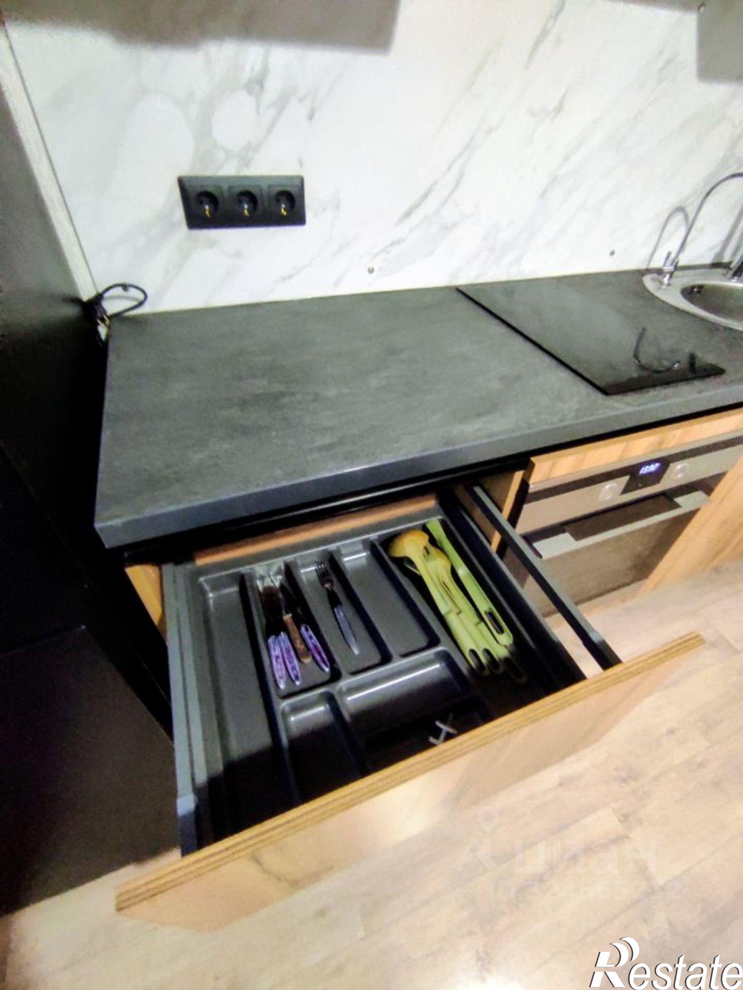 Сдать квартиру за 28 000 рублей на 1-й кв-л, 34