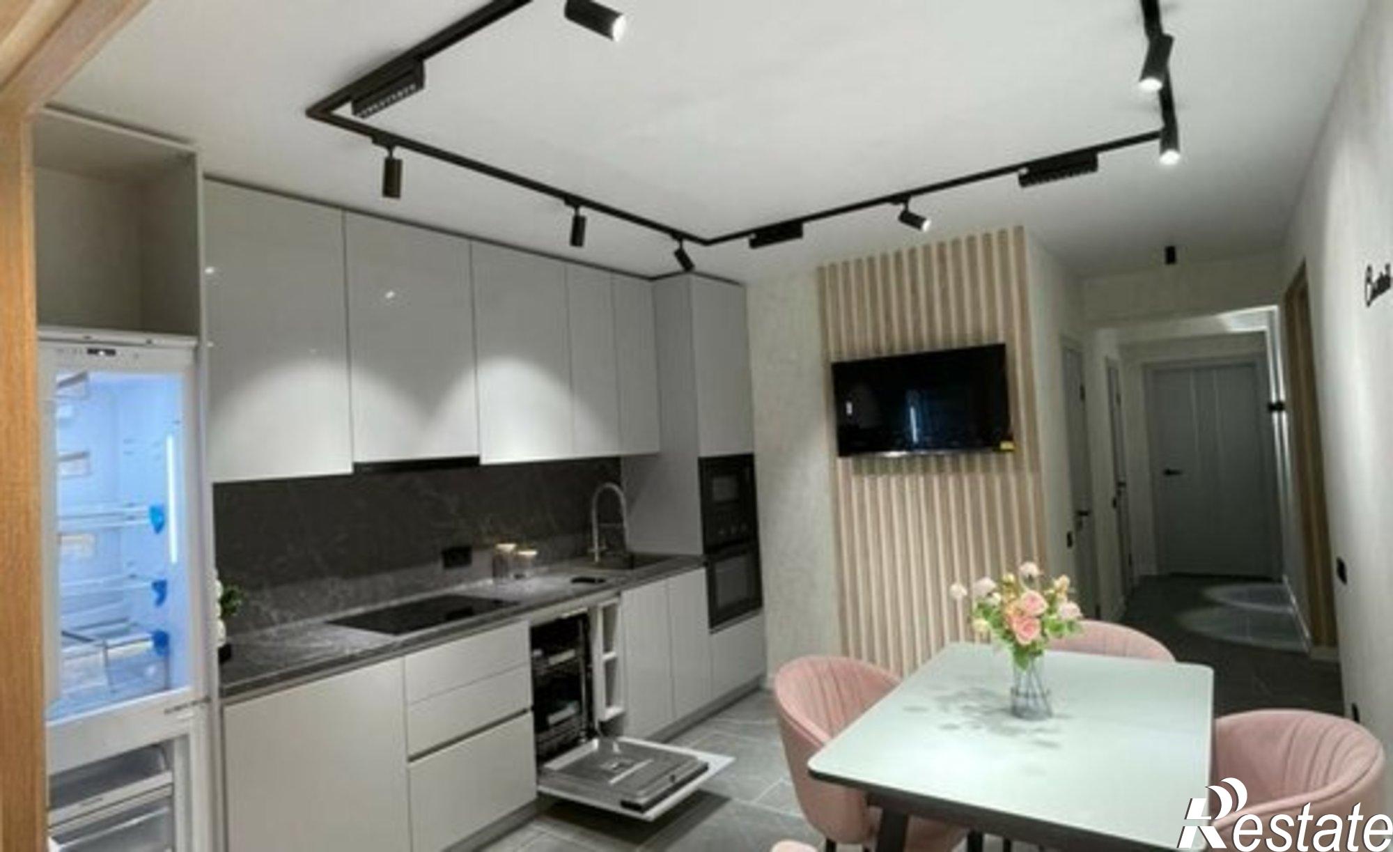 Купить квартиру за 9 490 000 рублей на Черемшанская улица, 162