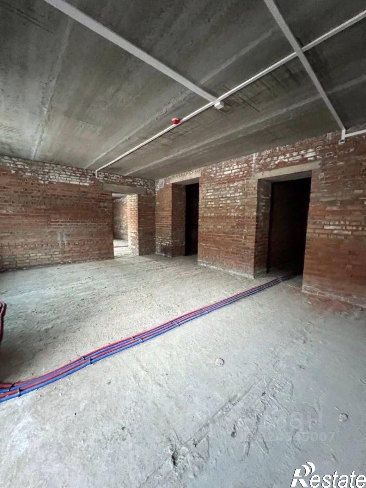 Купить торговое помещение за 4 808 550 рублей на Коломенский пер, 1