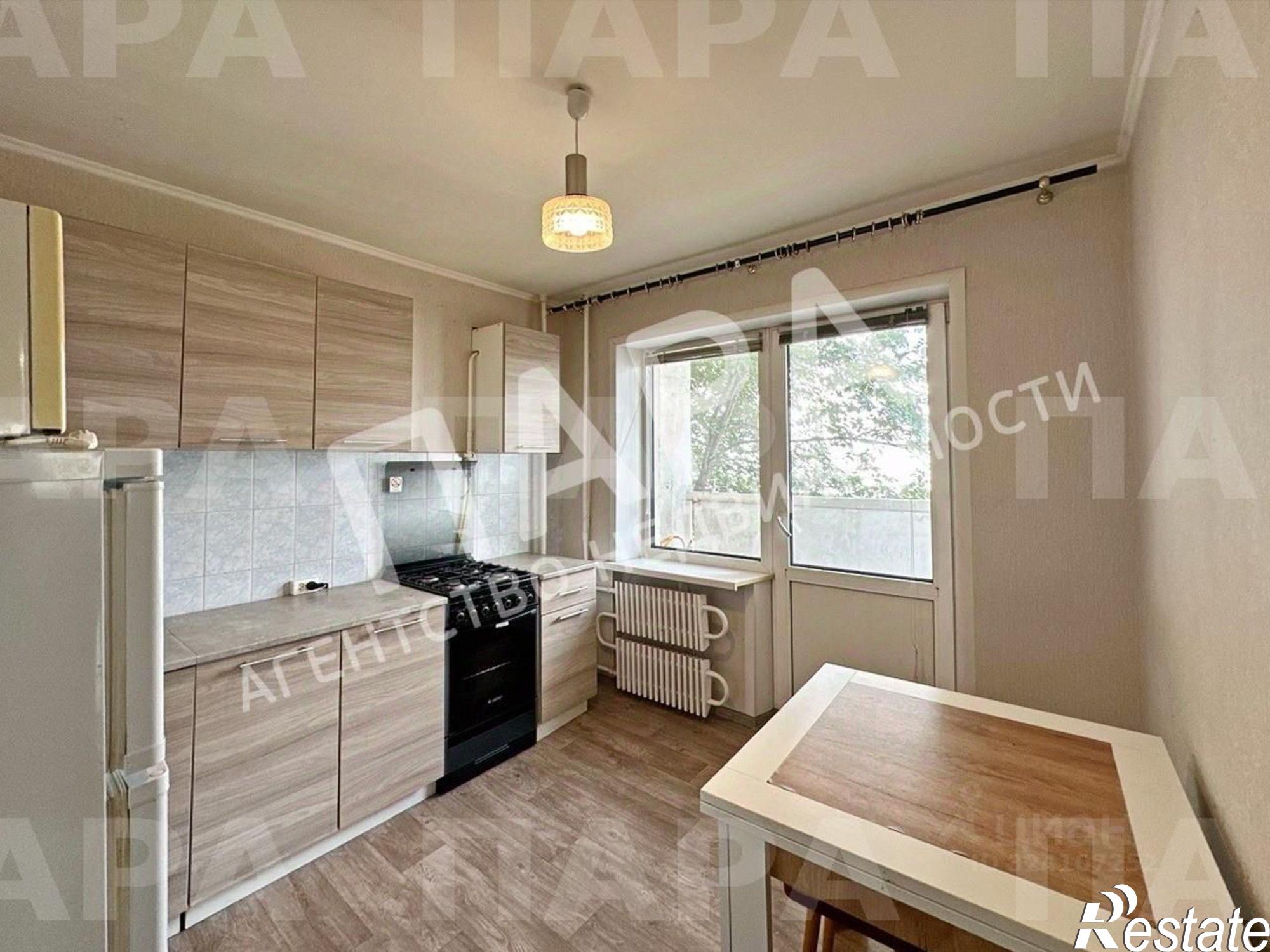 Сдать квартиру за 28 000 рублей на пер Карякина, 1