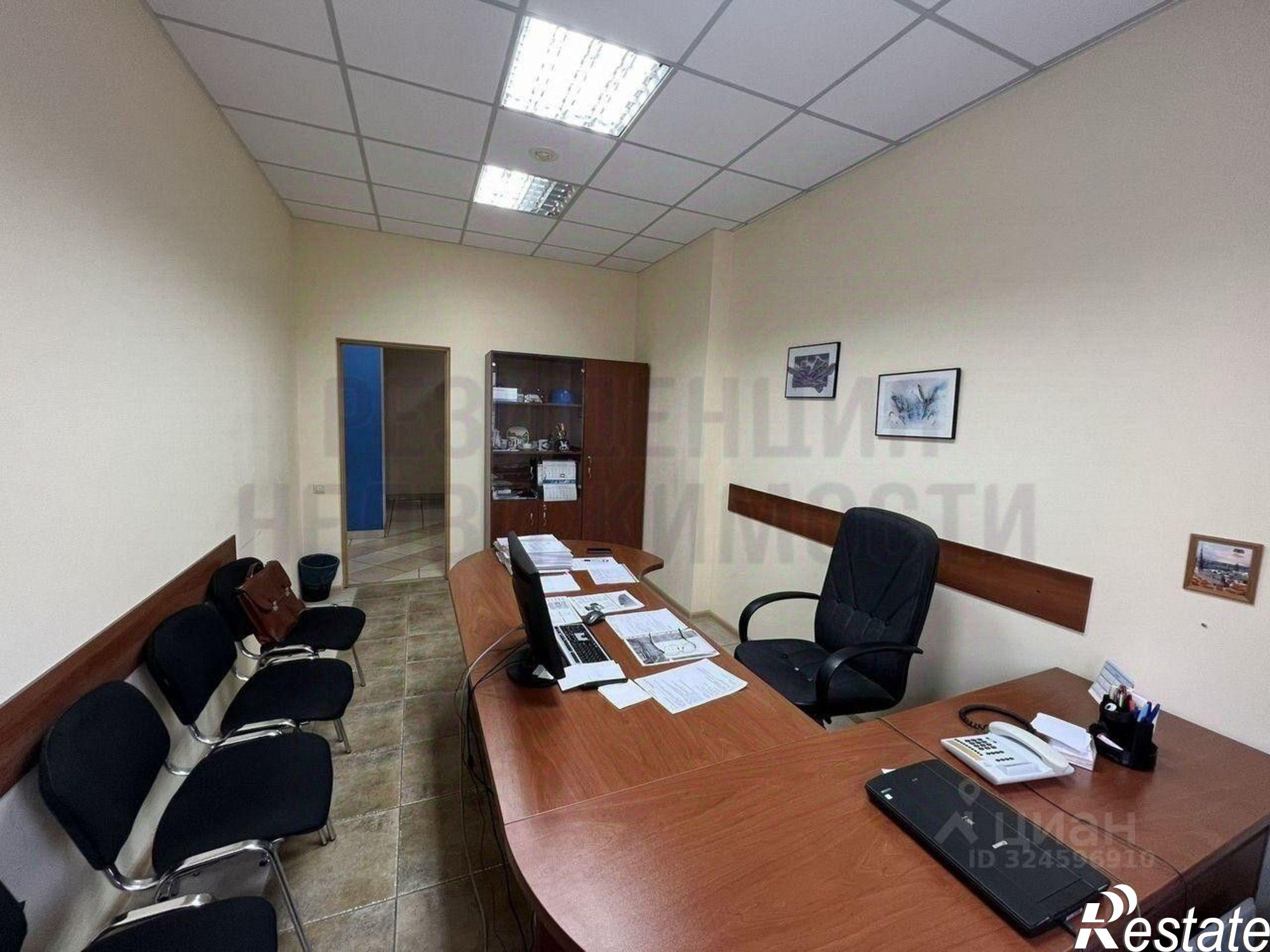 Купить офис, помещение под офис за 25 000 200 рублей на Революционная улица, 70 лит2