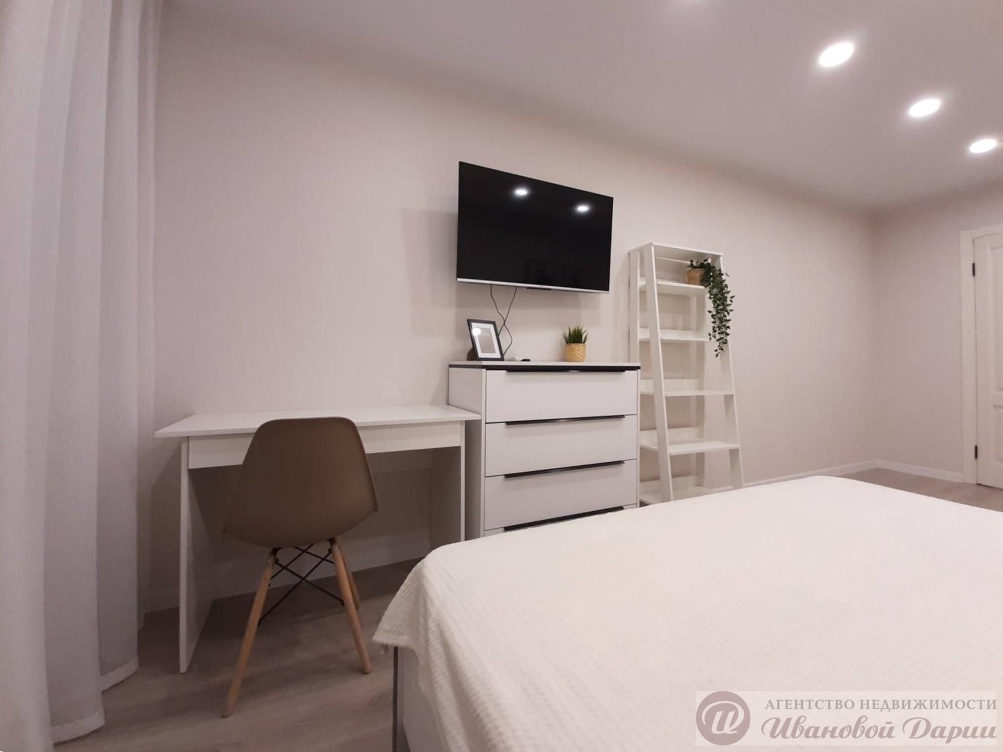 Сдать квартиру за 37 000 рублей на Революционная улица, 101вк2