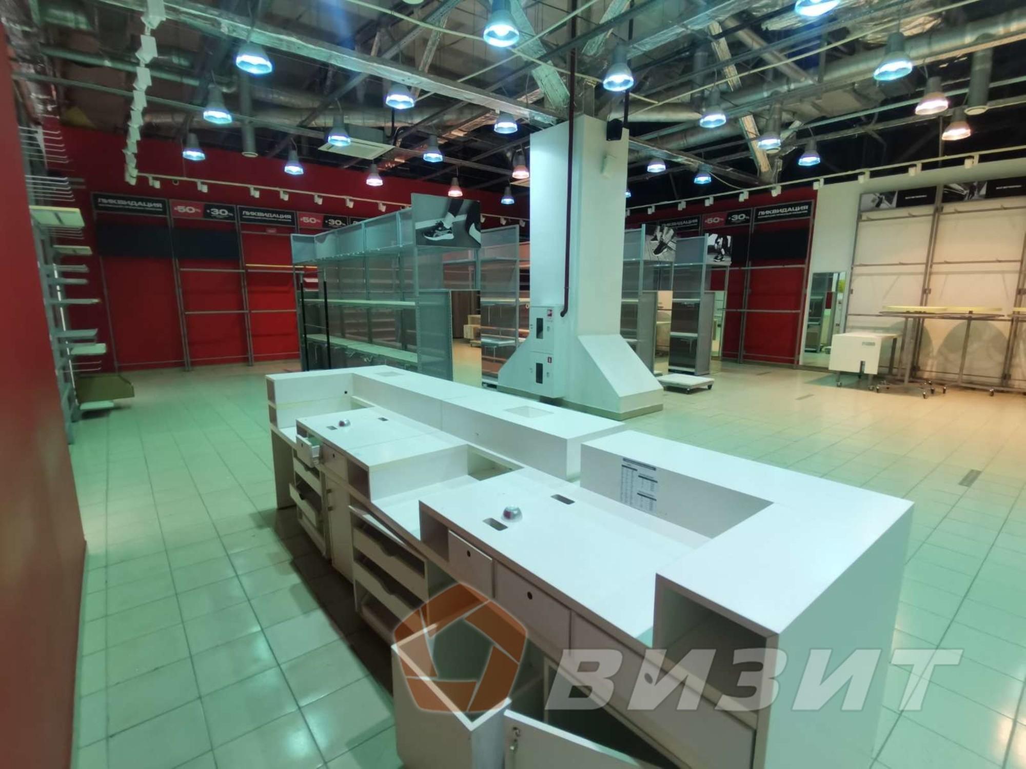 Сдать торговое помещение за 131 000 рублей на Заводское шоссе, 111