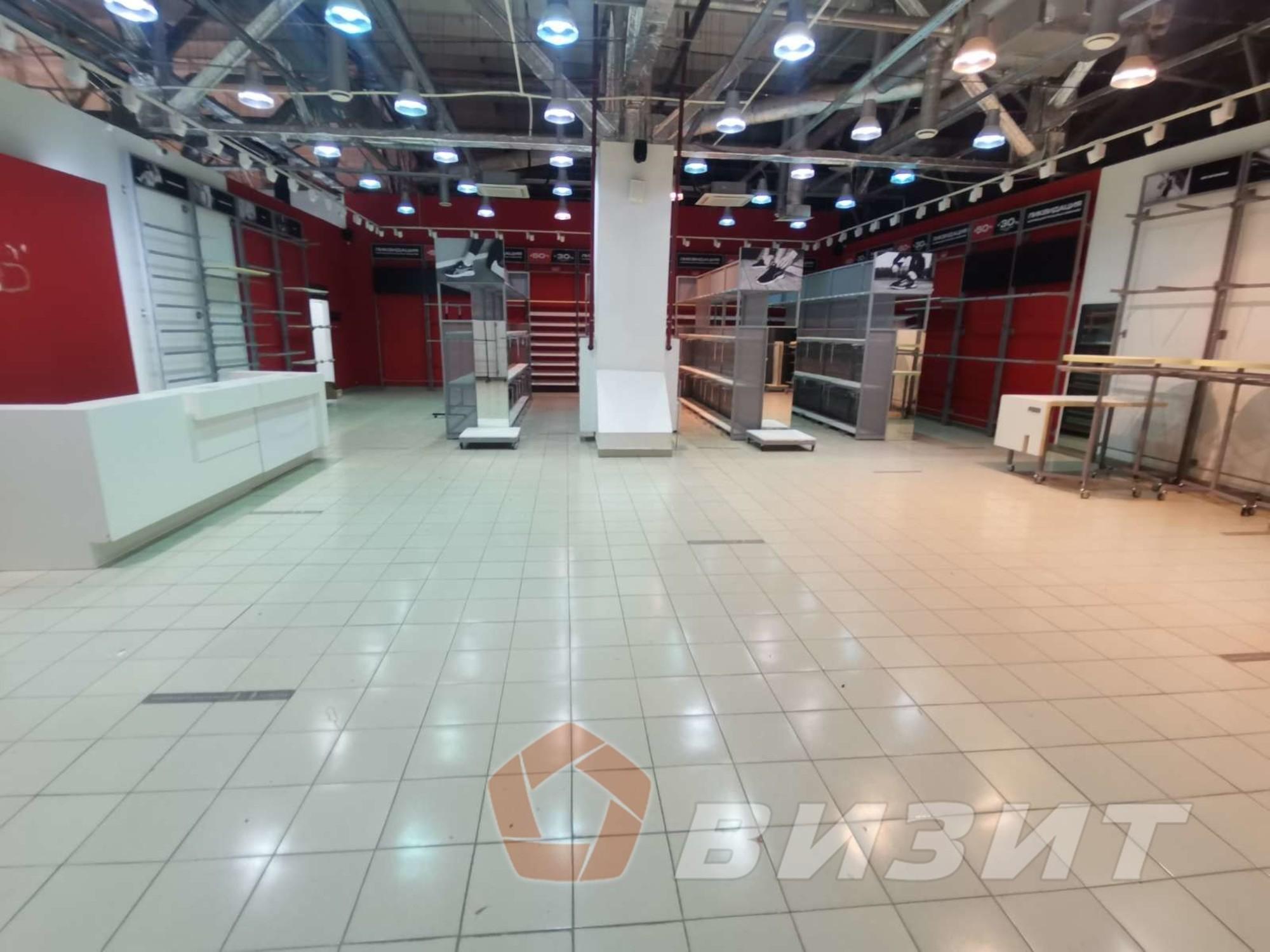 Сдать торговое помещение за 131 000 рублей на Заводское шоссе, 111