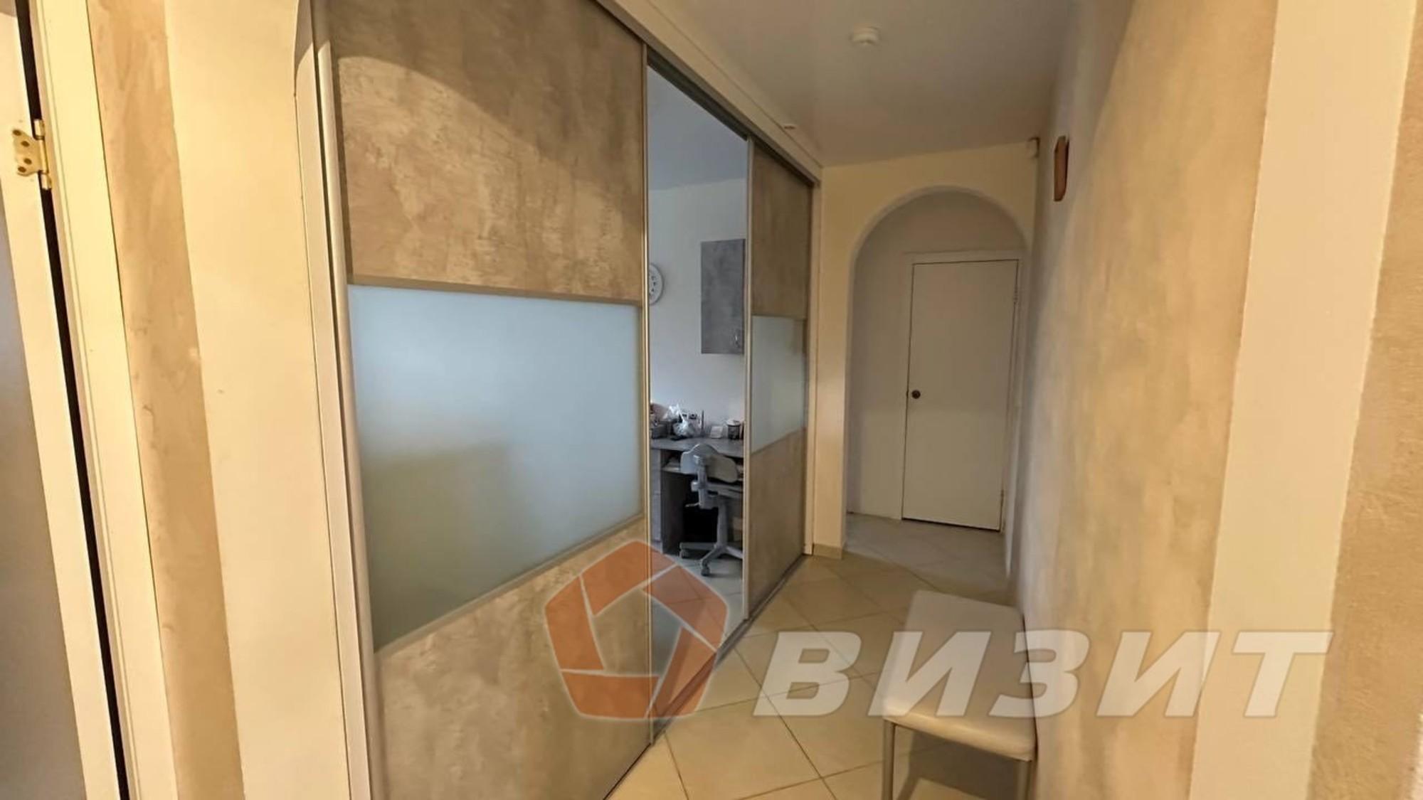 Сдать торговое помещение за 65 000 рублей на Мориса Тореза улица, 48