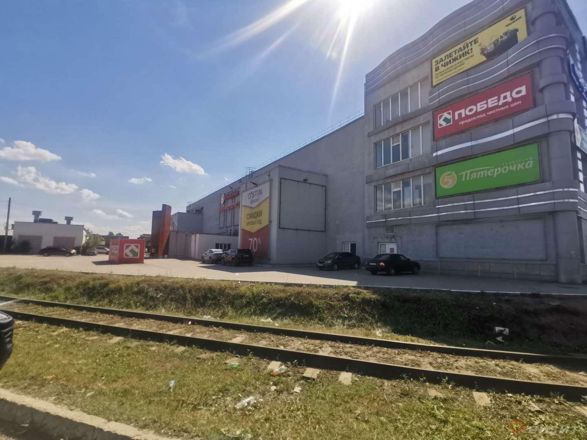 Сдать торговое помещение за 385 000 рублей на Заводское шоссе, 111