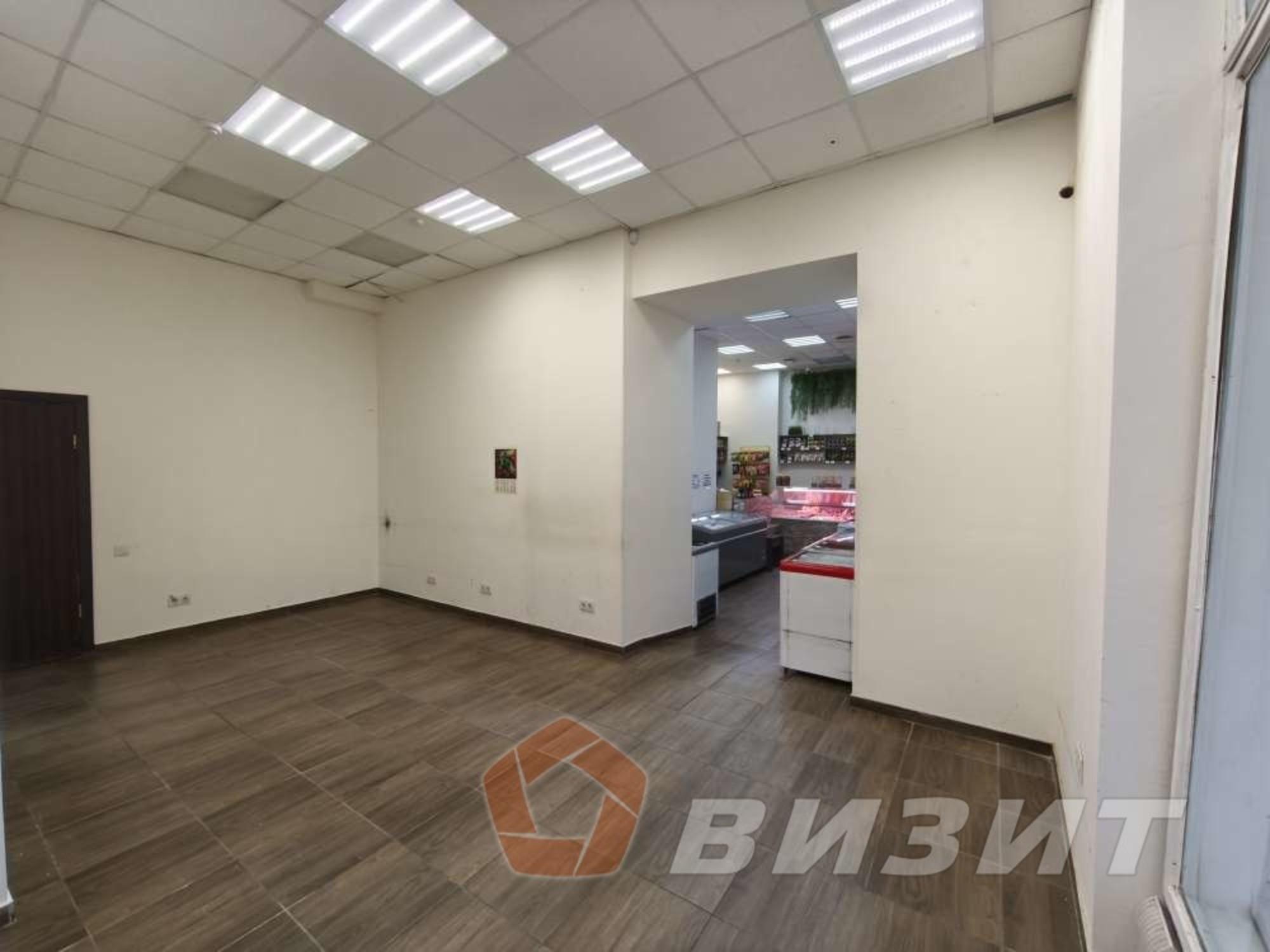 Сдать торговое помещение за 120 000 рублей на Металлургов проспект, 77