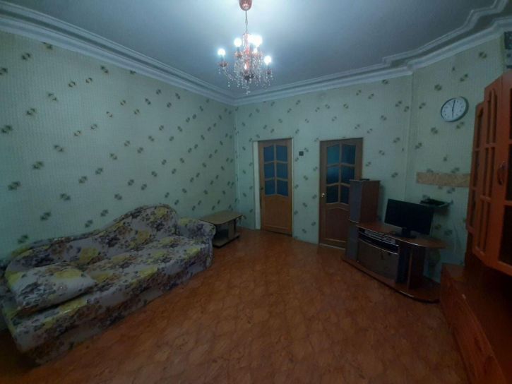 4-комн квартира Венцека улица, 31