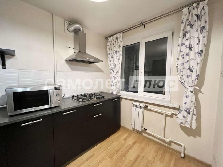 3-комн квартира Осипенко улица, 4