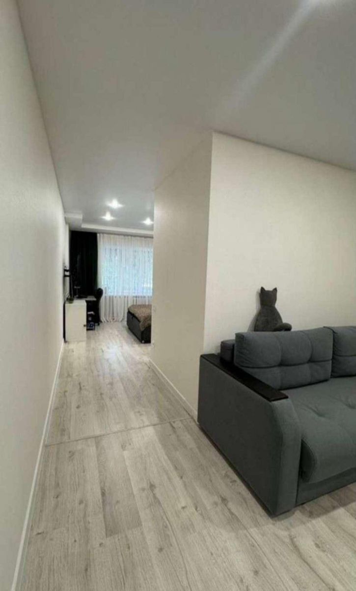 Студия 6-я просека, 129