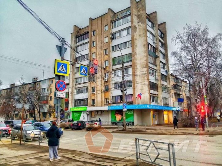 Торговое помещение Мориса Тореза улица, 48