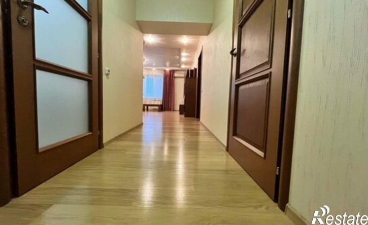 3-комн квартира улица Братьев Коростелёвых, 152,  д. 152