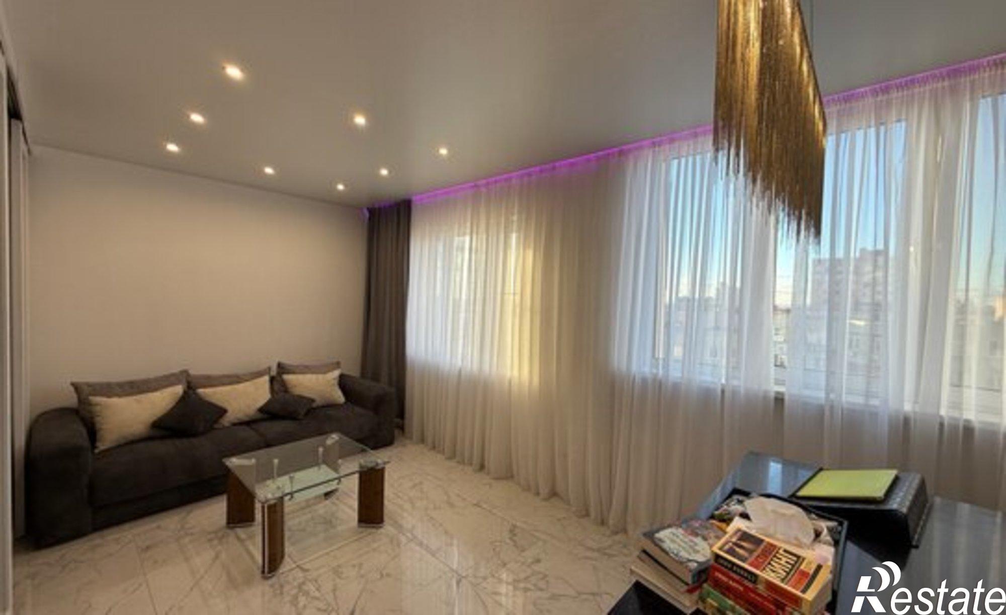 Купить квартиру за 15 000 000 рублей на Одесский переулок, 20