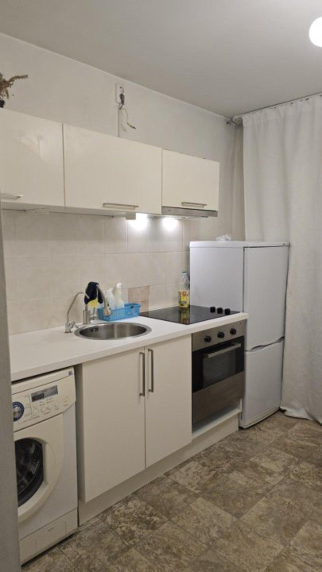 Сдать квартиру за 12 000 рублей на Льва Толстого улица, 57