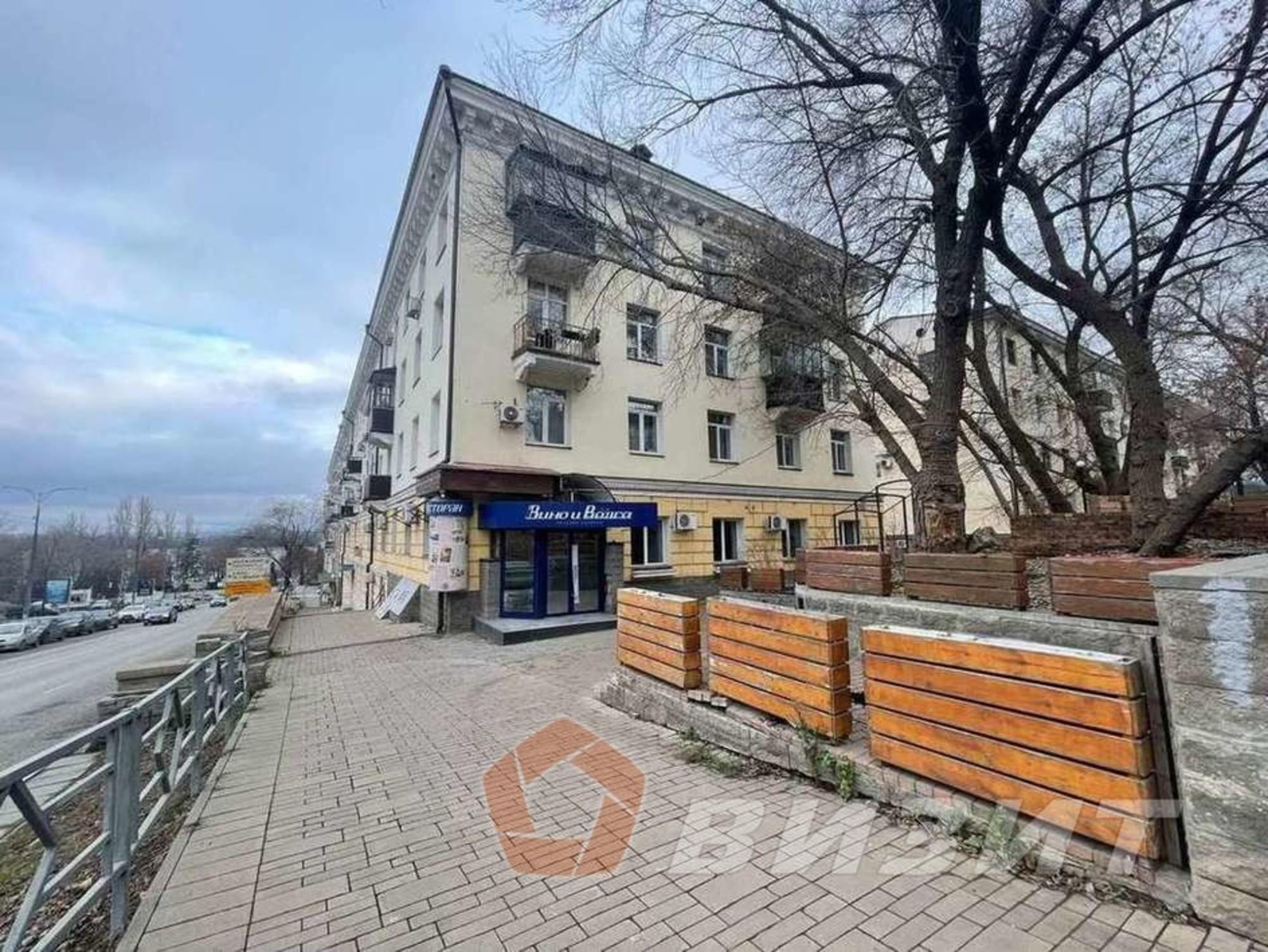 Сдать торговое помещение за 165 000 рублей на Маяковского улица, 2