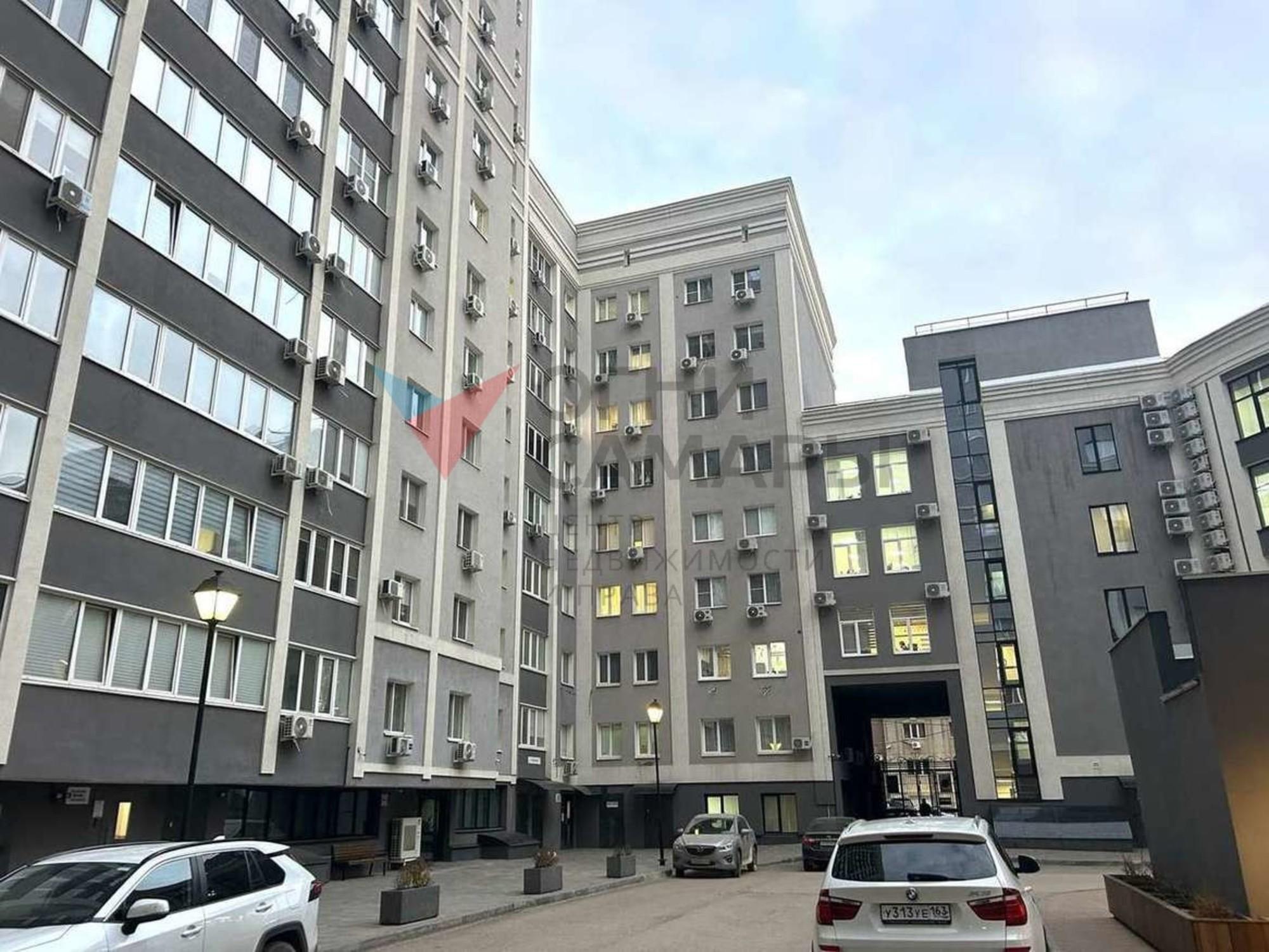 Купить квартиру за 30 700 000 рублей на Рабочая улица, 69