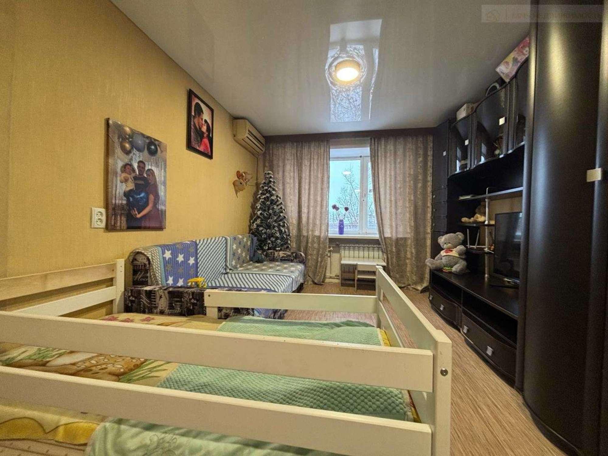 Купить комнату за 1 550 000 рублей на Александра Матросова улица, 76а