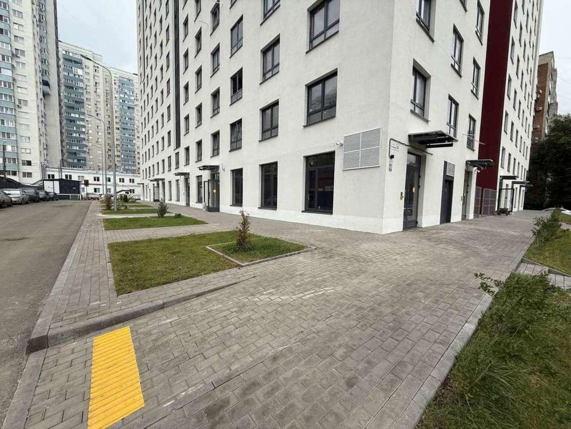 Купить торговое помещение за 10 000 000 рублей на Корабельная улица, 13