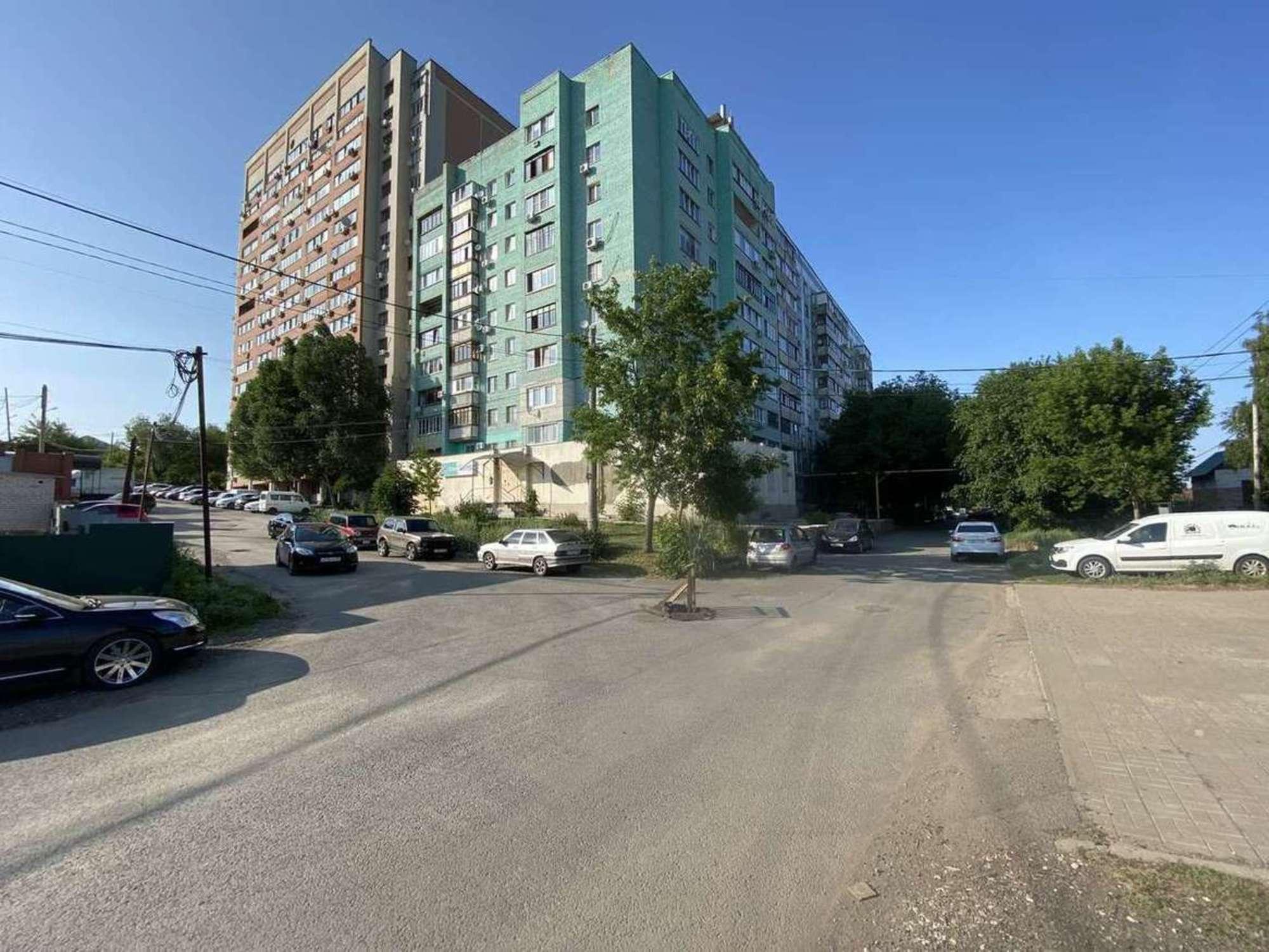 Купить торговое помещение за 10 000 000 рублей на Крейсерная улица, 2а
