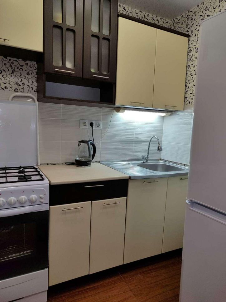 2-комн квартира Ленина проспект, 3