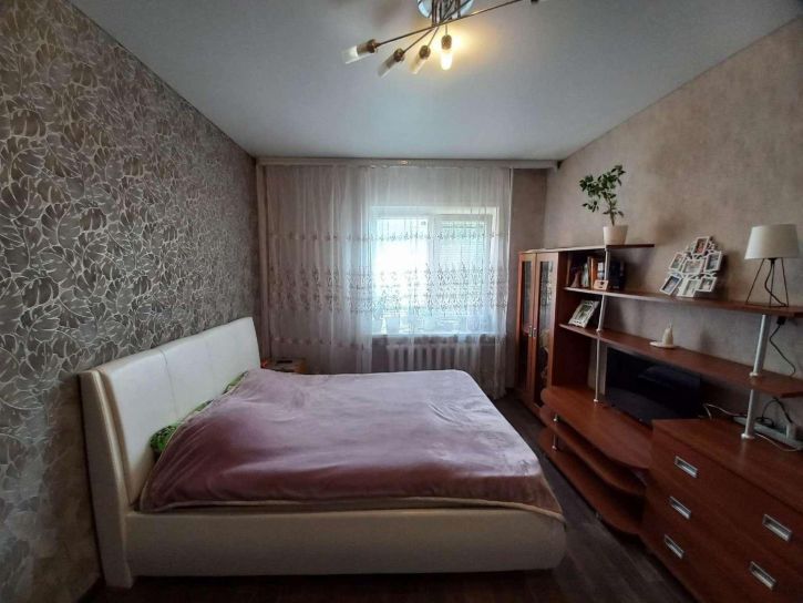 2-комн квартира Коммунистическая улица, 10