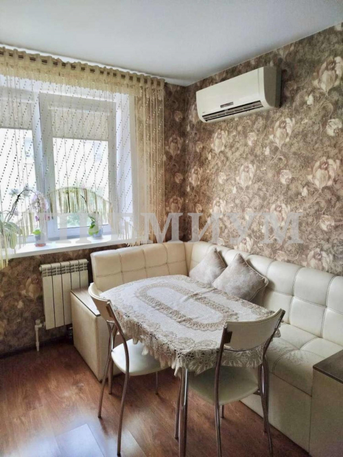 Продажа 2-комн квартиры Виталия Жалнина улица, 10