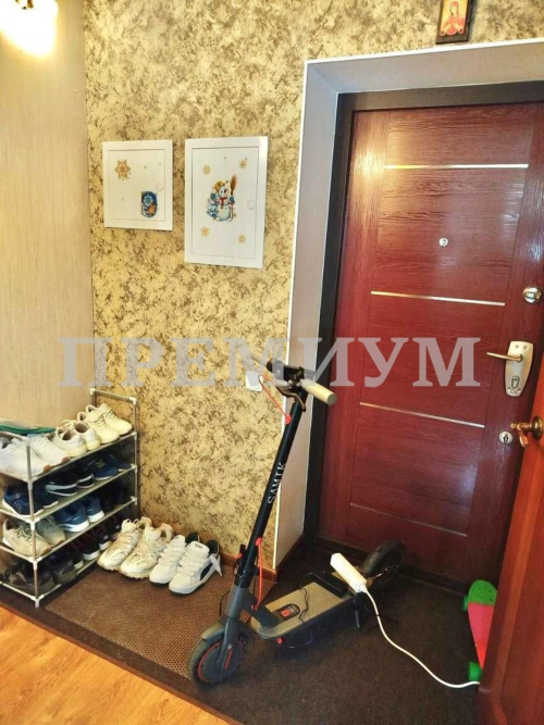 Продажа 2-комн квартиры Виталия Жалнина улица, 10