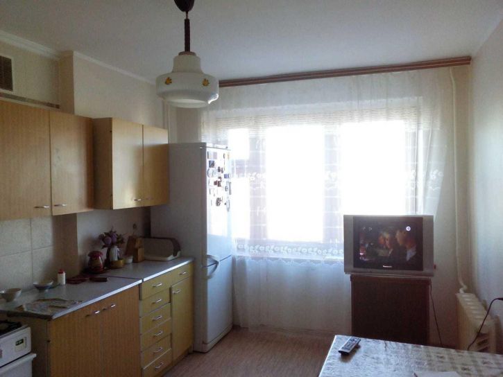 3-комн квартира Революционная улица, 79