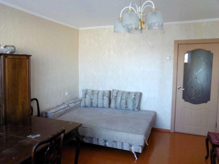 3-комн квартира Революционная улица, 79