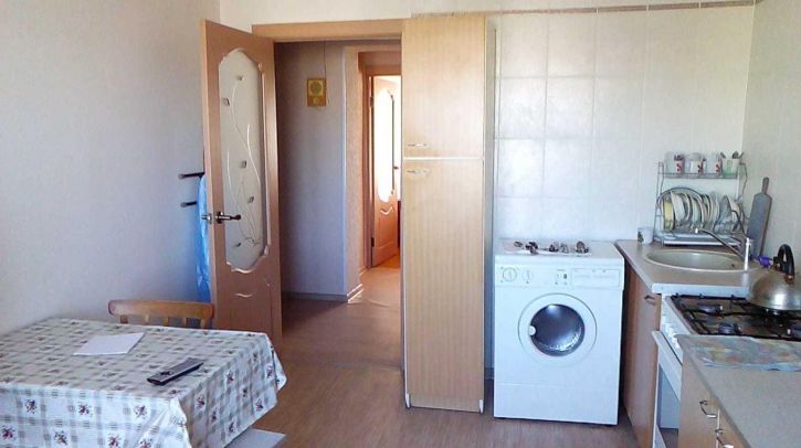 3-комн квартира Революционная улица, 79