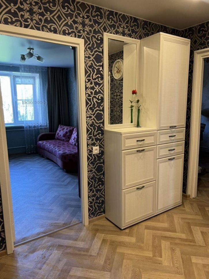 3-комн квартира Батайская улица, 1