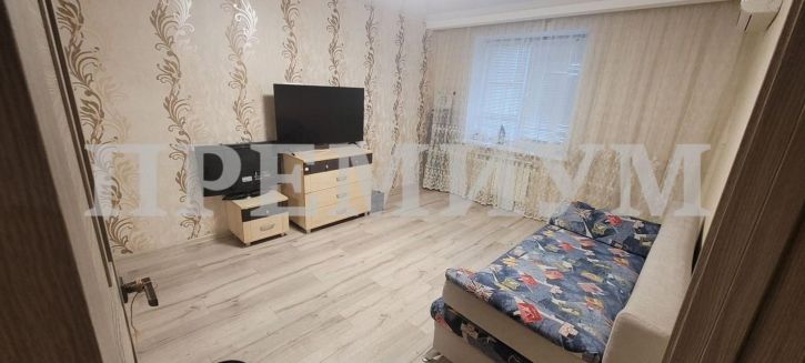 1-комн квартира Ивана Финютина бульвар, 48
