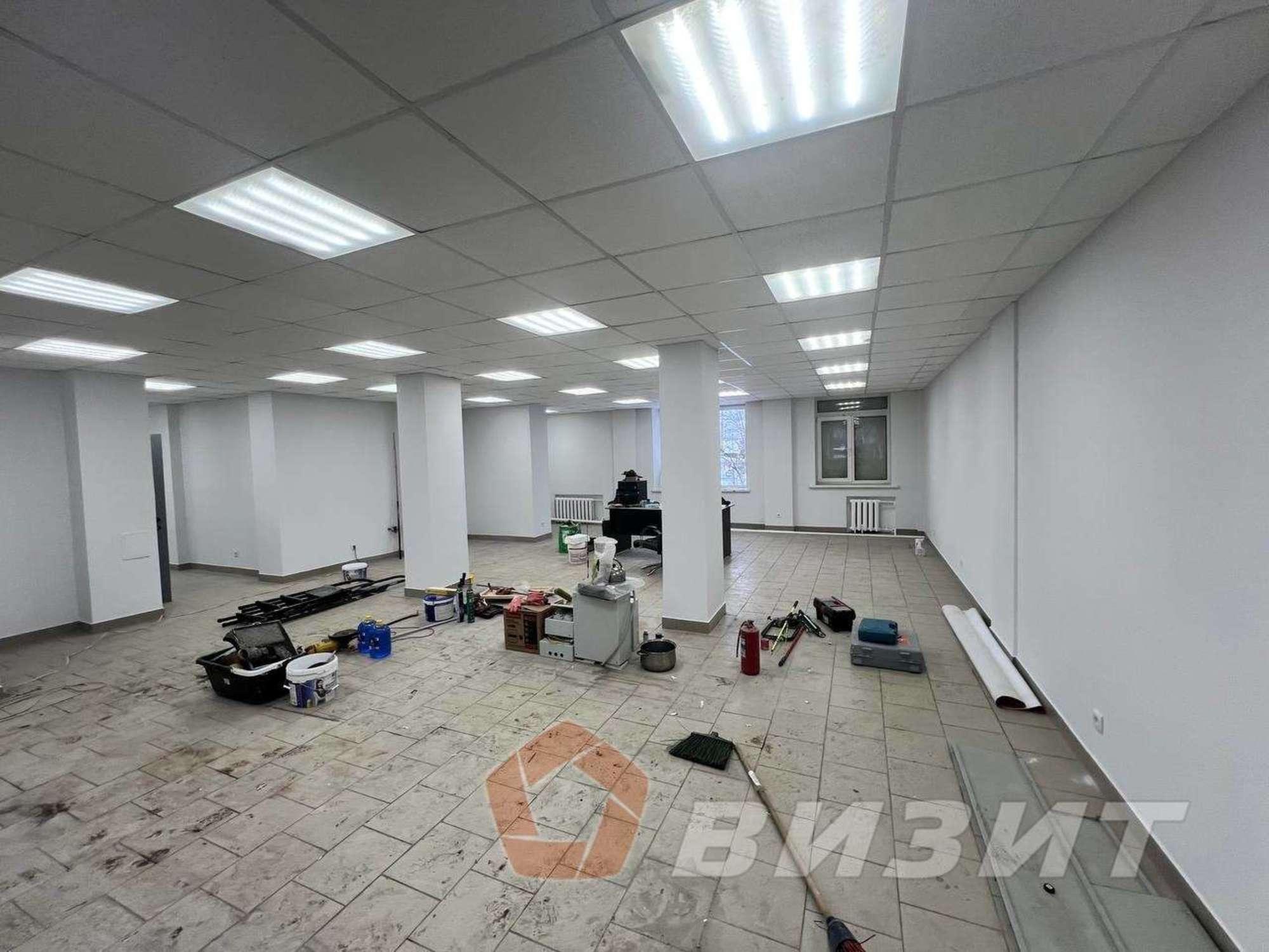 Купить торговое помещение за 19 000 000 рублей на Советской Армии улица, 167