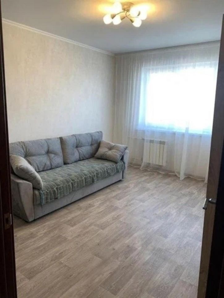1-комн квартира Молодогвардейская улица, 180