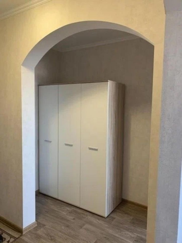 1-комн квартира Молодогвардейская улица, 180