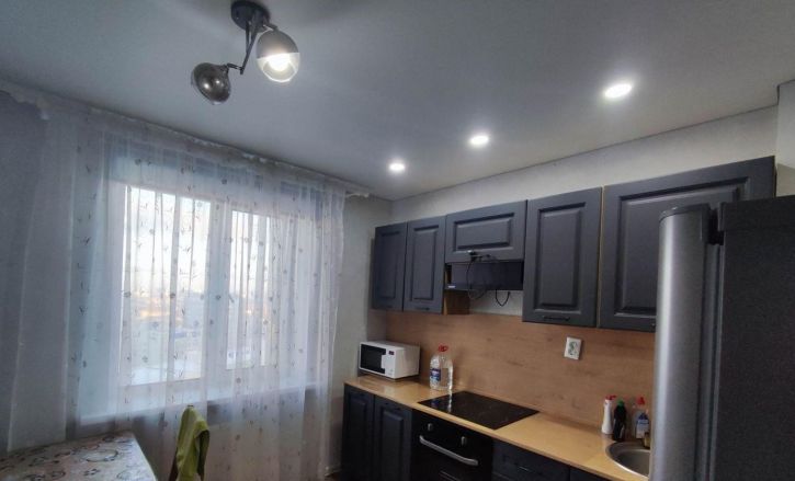 2-комн квартира Революционная улица, 101д