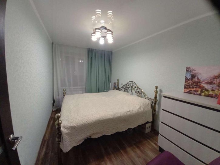 3-комн квартира Дыбенко улица, 36