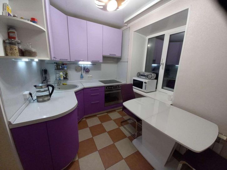 3-комн квартира Дыбенко улица, 36