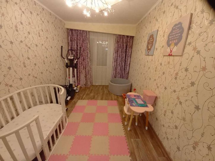 3-комн квартира Дыбенко улица, 36