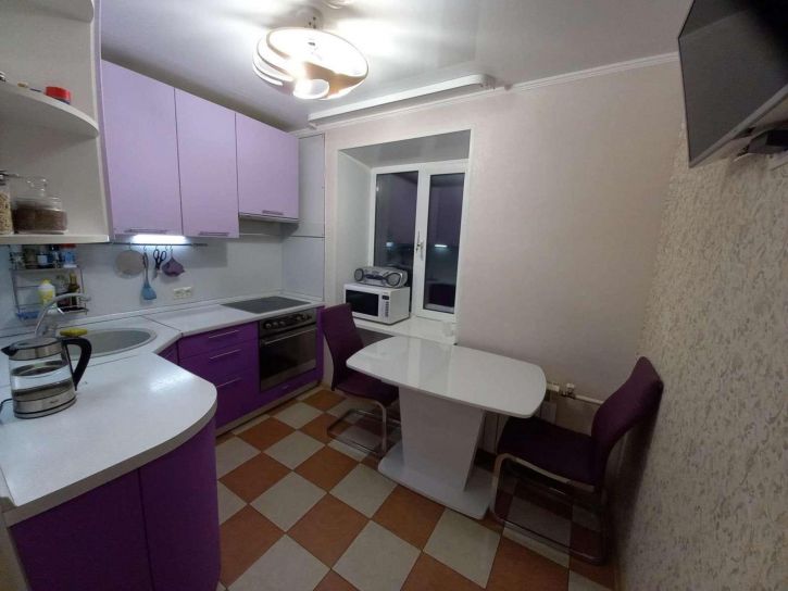 3-комн квартира Дыбенко улица, 36