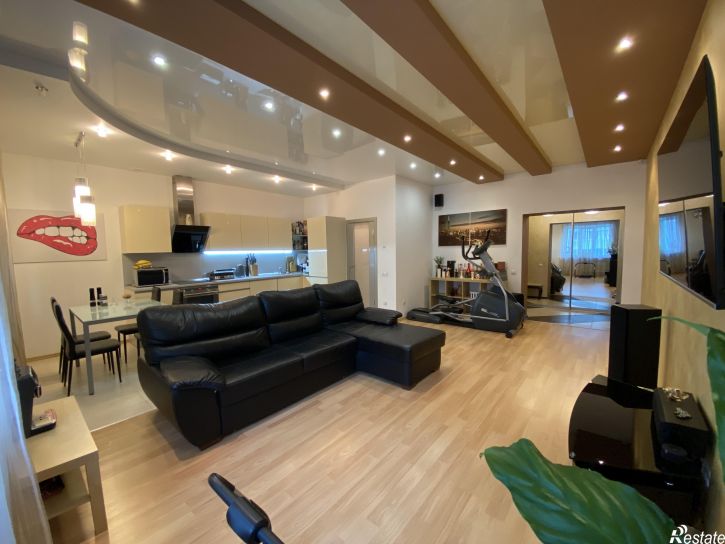 3-комн квартира Ленинская, 302