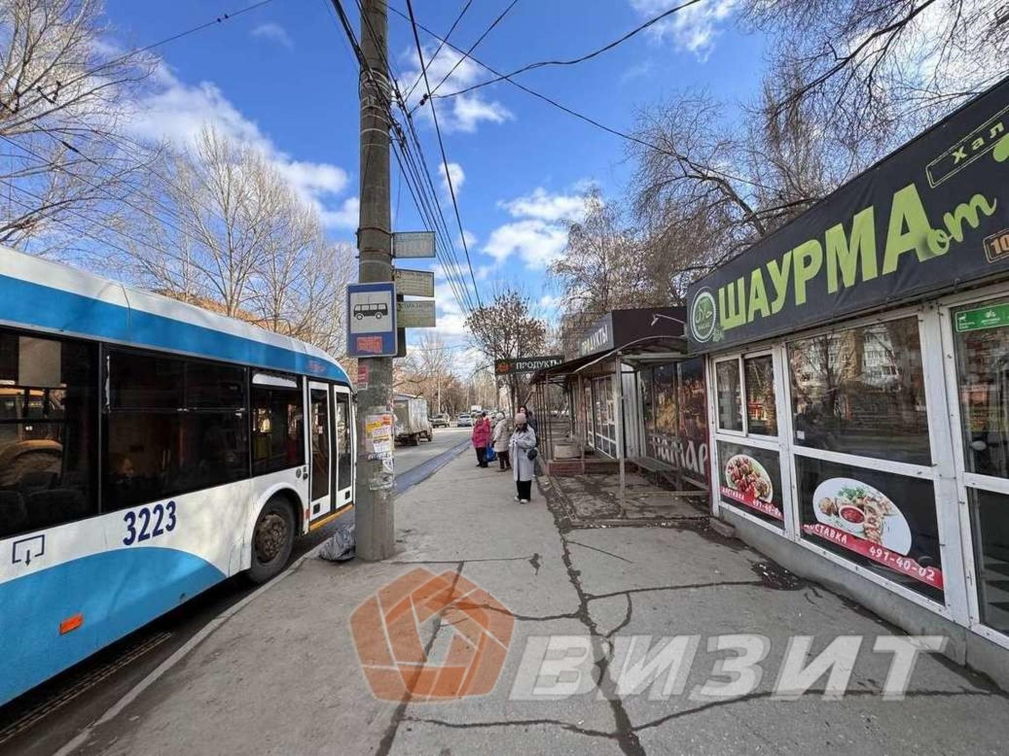 Сдать торговое помещение за 104 000 рублей на Кирова проспект, 210